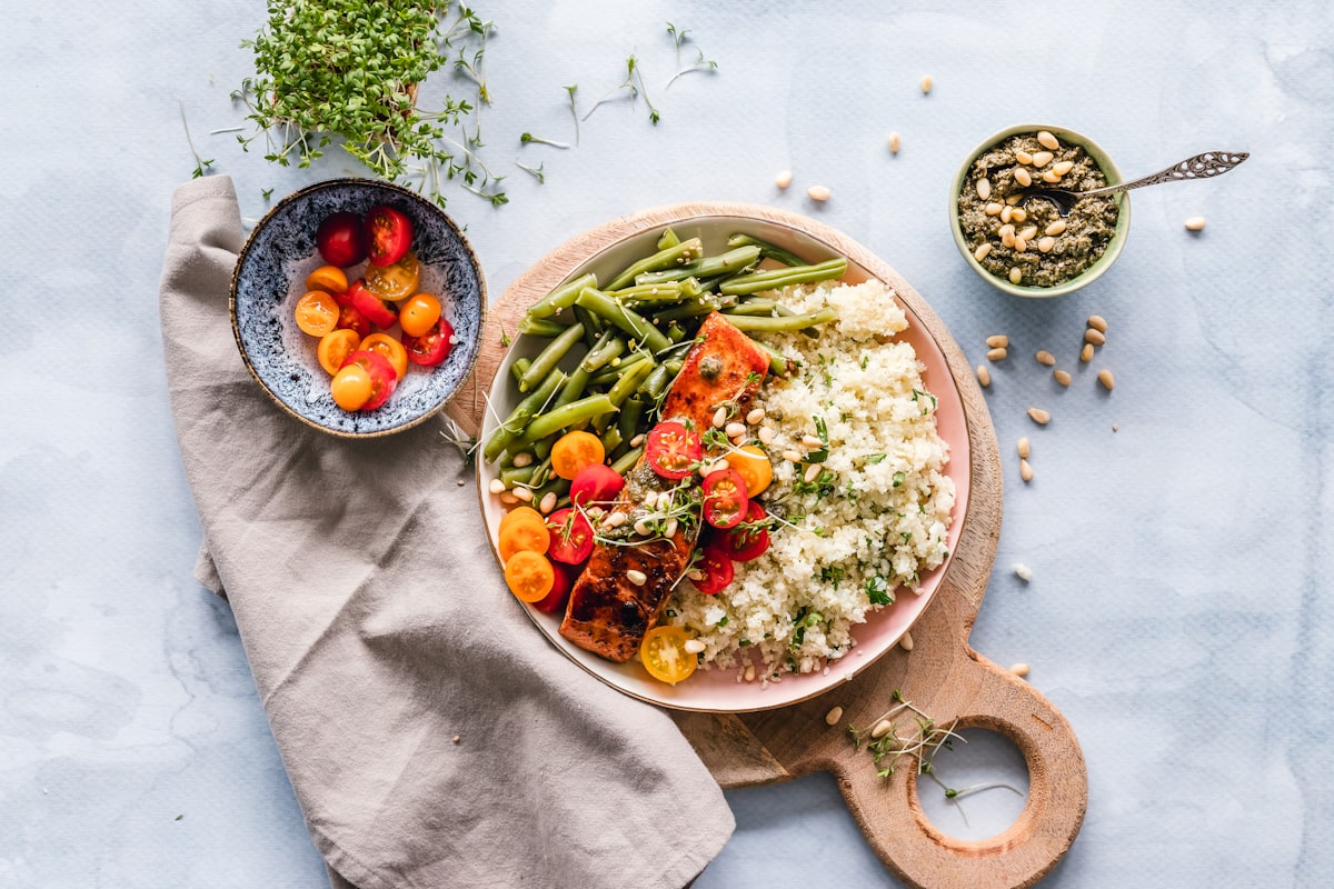 Fresh herbs and vegetables for low-sodium cooking